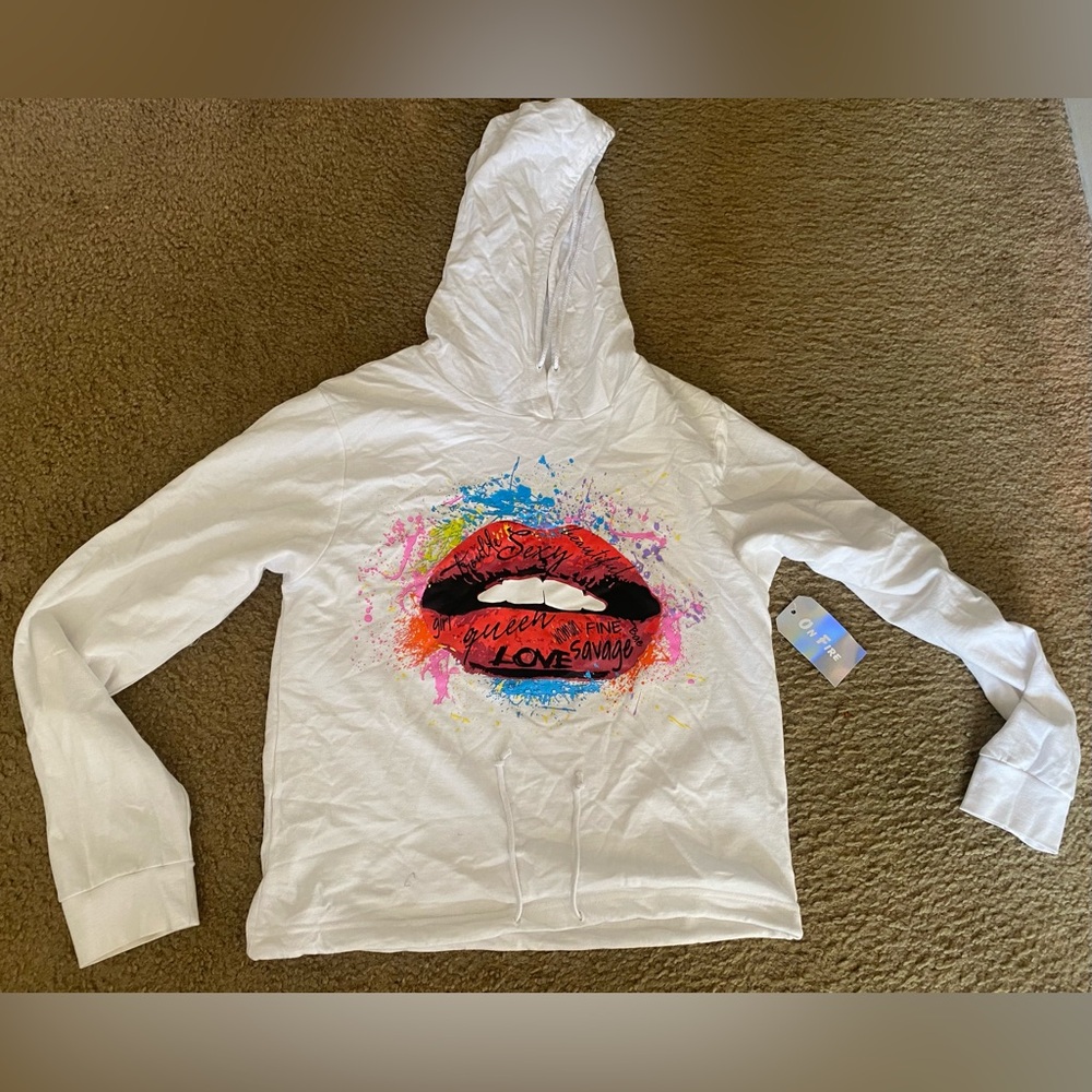 On Fire Women’s Hoodie NWT Size XL